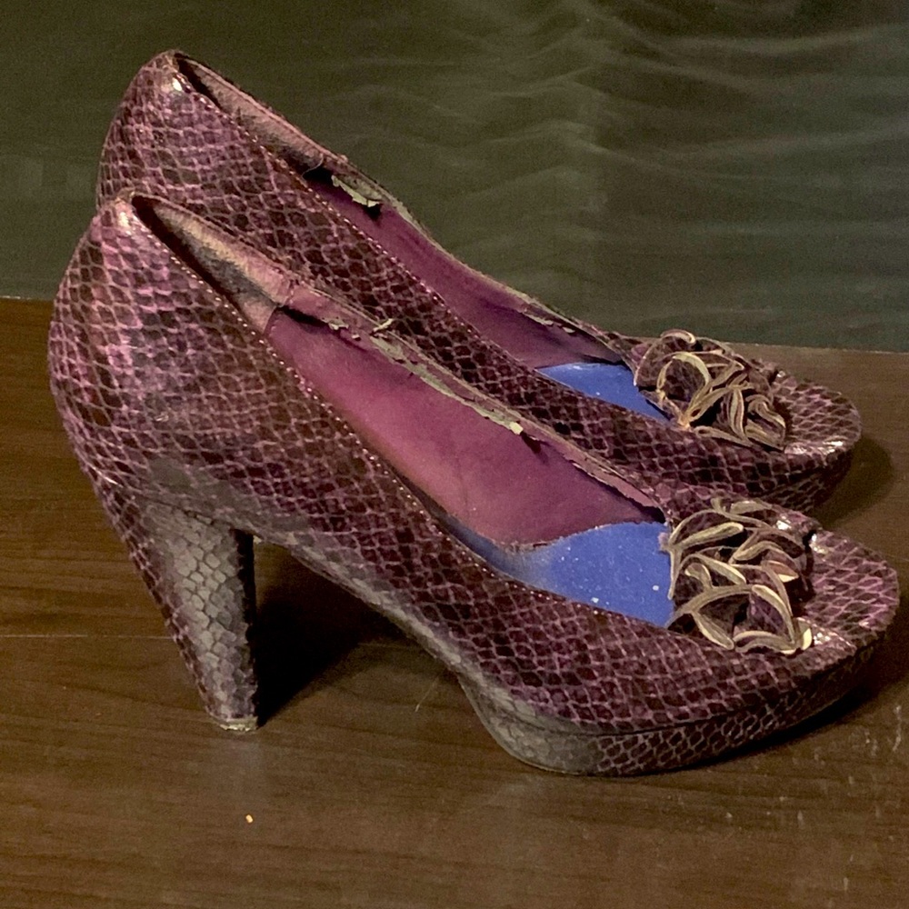 Madden Girl Purple Snakeskin Peep Toe Shoe